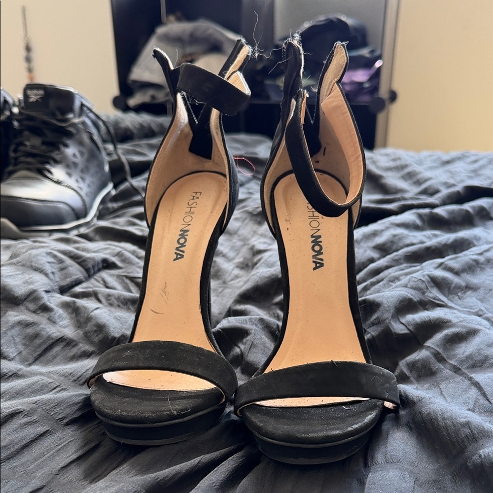 Fashion Nova Elegant Black Heels